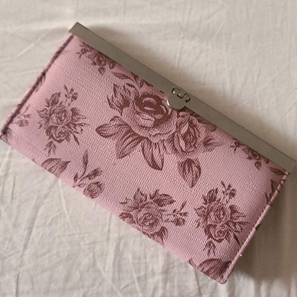 AMC Accessories floral wallet
